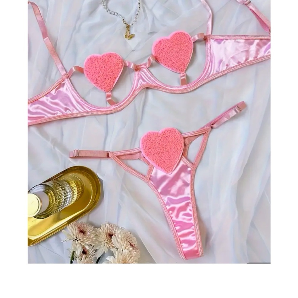 Victoria’s Secret PINK Heart Lingerie Set!💕